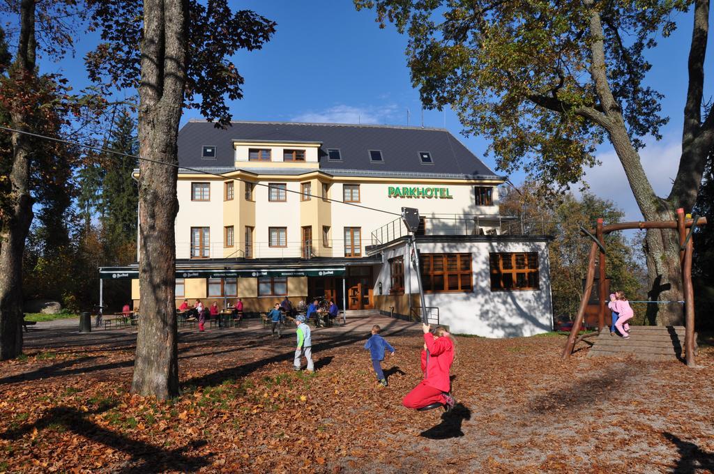 Parkhotel Smržovka エクステリア 写真
