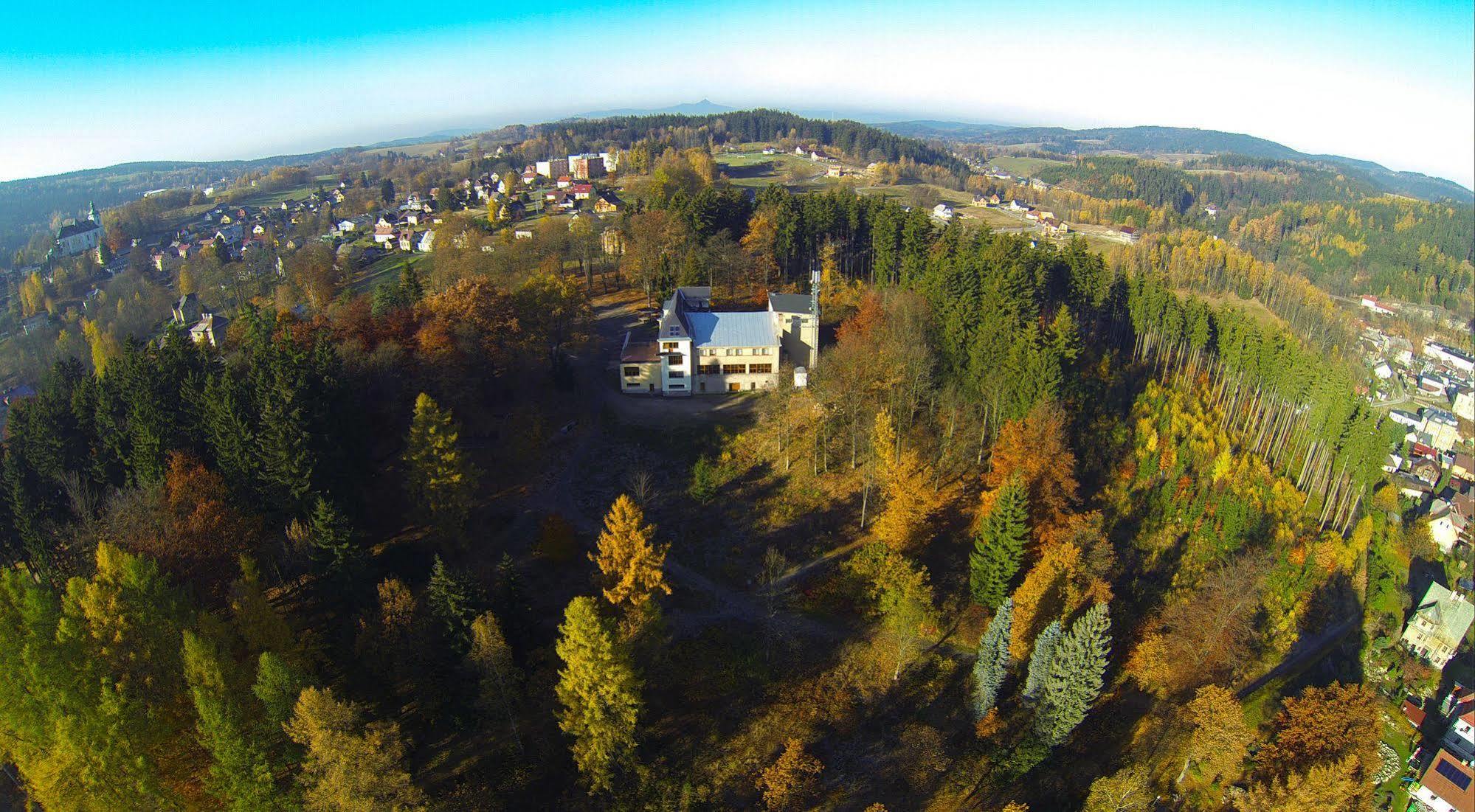Parkhotel Smržovka エクステリア 写真